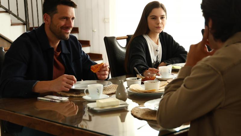 Iubire cu parfum de lavandă, rezumat episoade 43, 44 și 45 din 19 decembrie 2025. Albert o amenință iar pe Anda. Ce decide Filip