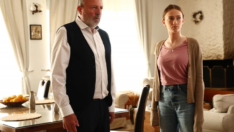 Iubire cu parfum de lavandă, rezumat episoade 43, 44 și 45 din 19 decembrie 2025. Albert o amenință iar pe Anda. Ce decide Filip