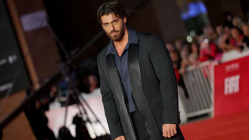 Îndrăgitul actor turc Can Yaman este din nou burlac. Primele declarații după despărțirea de iubita sa: „Dragostea adevărată”