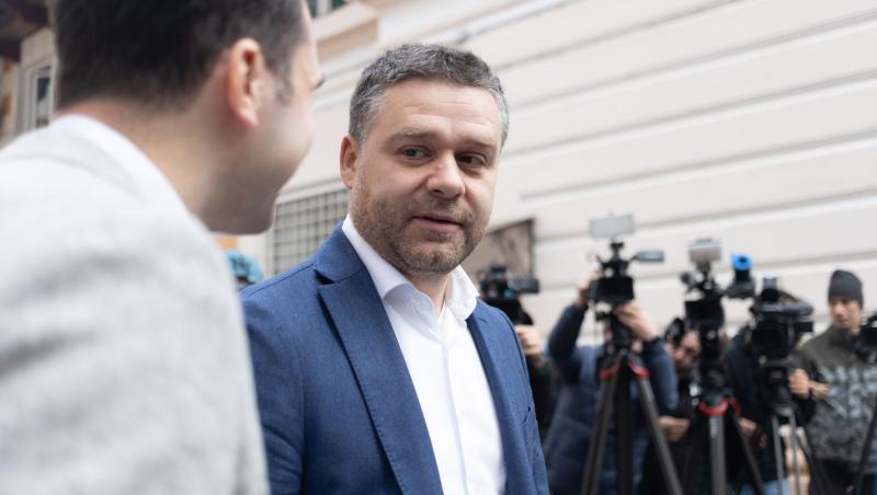 Un candidat la alegerile pentru Primăria Capitalei s-a retras din cursă pentru Ciprian Ciucu. Ce se întâmplă cu buletinele de vot