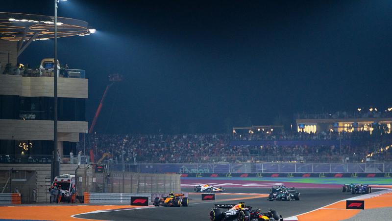 Scandal în Formula 1™. Ce s-a întâmplat în ultimul tur al Marelui Premiu din Qatar și i-a înfuriat pe fani