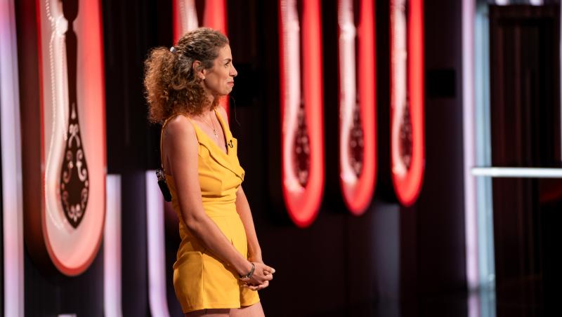 Chefi la cuțite, 2 decembrie 2025. Coralia Florescu a emoționat jurații cu povestea ei de viață. Prin ce a putut să treacă tânăra