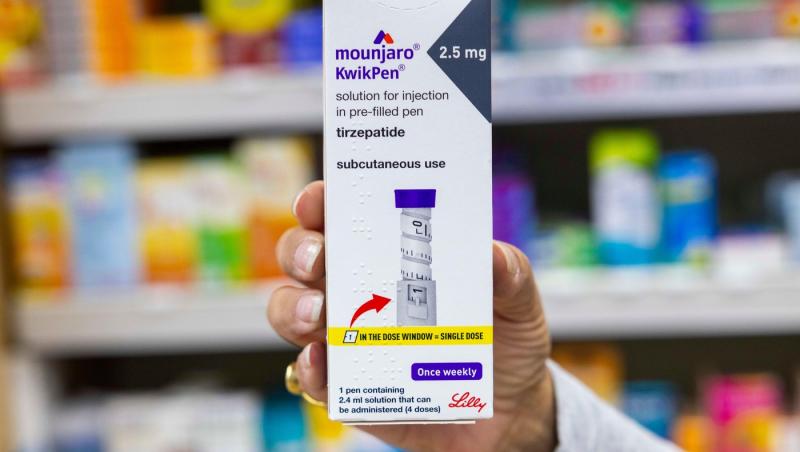 Medicii trag semnale de alarmă de sărbători pentru cei care folosesc injecții de slăbit. Ce avertizează în privința alcoolului