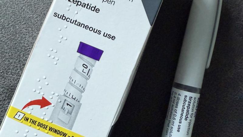 Medicii trag semnale de alarmă de sărbători pentru cei care folosesc injecții de slăbit. Ce avertizează în privința alcoolului