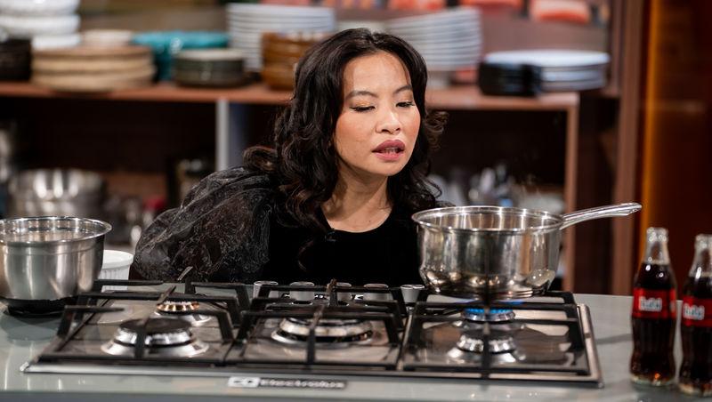 Chefi la cuțite, 2 decembrie 2025. Toți au încremenit când au văzut-o pe Kanya Sesser. În ce serial celebru a jucat atleta