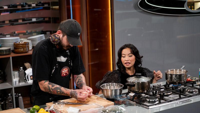 Chefi la cuțite, 2 decembrie 2025. Toți au încremenit când au văzut-o pe Kanya Sesser. În ce serial celebru a jucat atleta