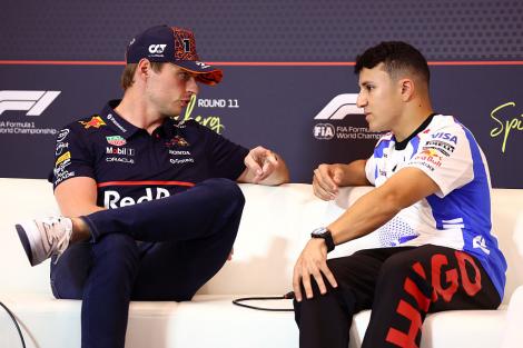 Red Bull și-a prezentat piloții pentru 2026. Isack Hadjar va fi alături de Max Verstappen. Cine îi ia locul la Racing Bulls