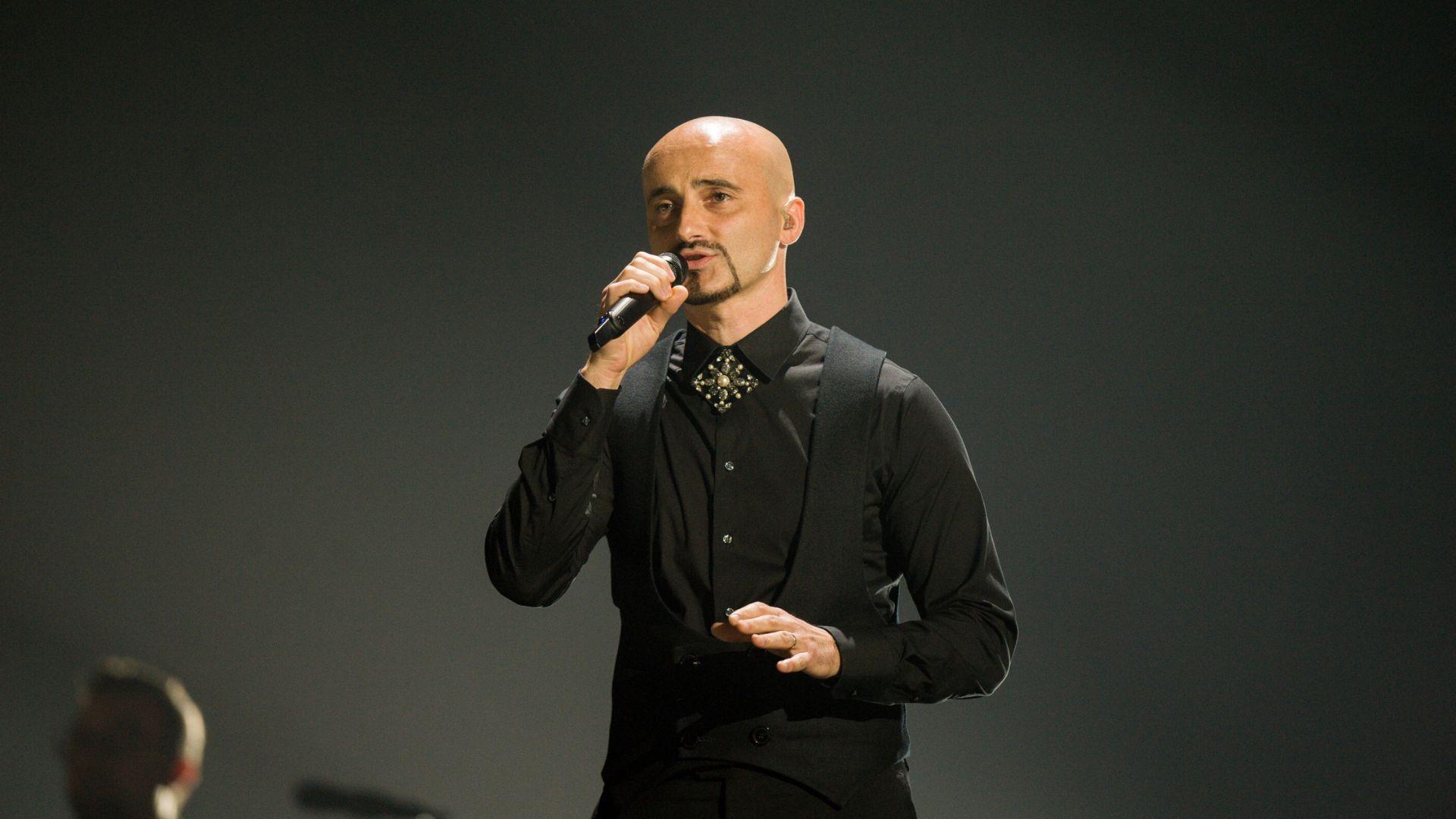 Ce studii are Călin Goia, solistul trupei „Voltaj”. Facultatea pe care a terminat-o nu are nicio legătură cu domeniul muzical