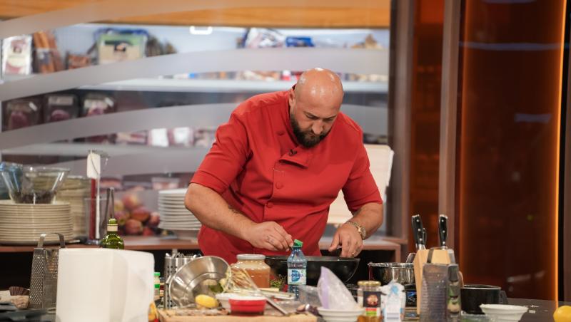 Chefi la cuțite, 22 decembrie 2025. Ce echipă a câștigat ultimul battle și cine este primul semifinalist al sezonului 16