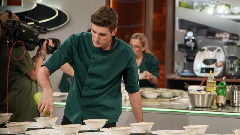 Chefi la cuțite, 22 decembrie 2025. Ce echipă a câștigat ultimul battle și cine este primul semifinalist al sezonului 16