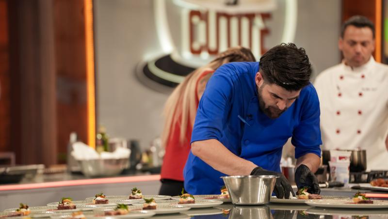 Chefi la cuțite, 22 decembrie 2025. Ce echipă a câștigat ultimul battle și cine este primul semifinalist al sezonului 16