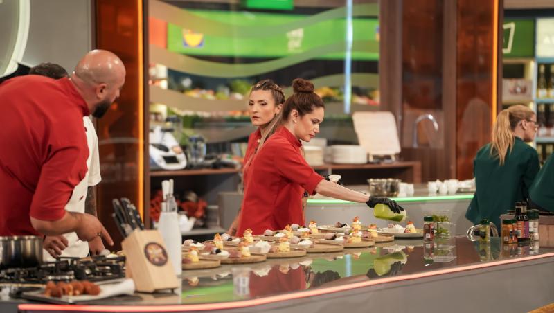 Chefi la cuțite, 22 decembrie 2025. Ce echipă a câștigat ultimul battle și cine este primul semifinalist al sezonului 16