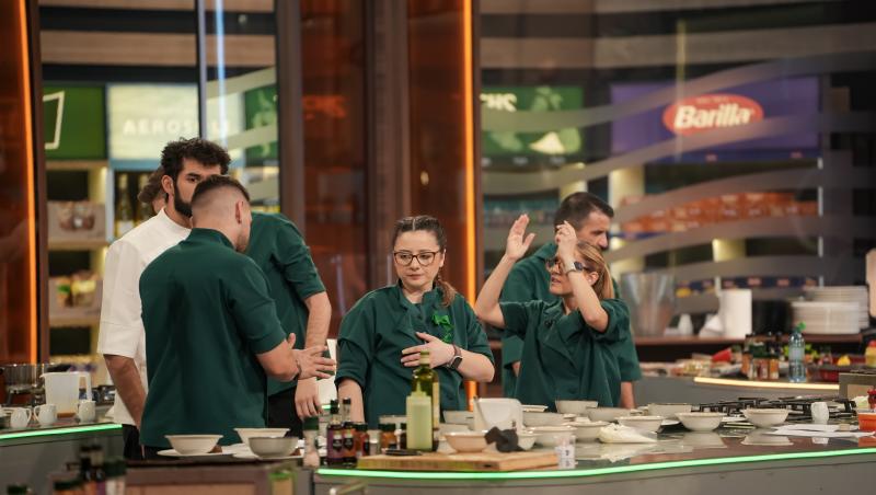 Chefi la cuțite, 22 decembrie 2025. Ce echipă a câștigat ultimul battle și cine este primul semifinalist al sezonului 16