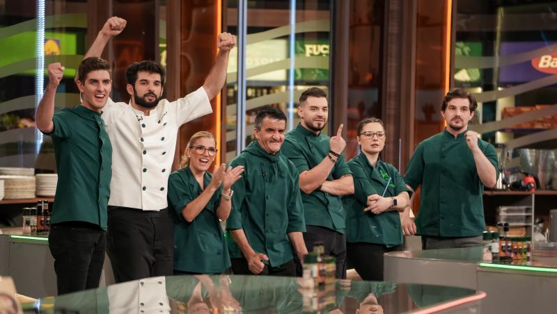 Chefi la cuțite, 22 decembrie 2025. Ce echipă a câștigat ultimul battle și cine este primul semifinalist al sezonului 16