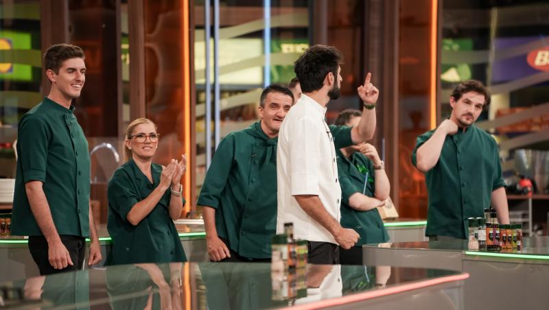 Chefi la cuțite, 22 decembrie 2025. Ce echipă a câștigat ultimul battle și cine este primul semifinalist al sezonului 16