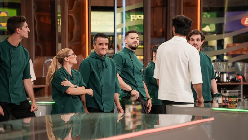 Chefi la cuțite, 22 decembrie 2025. Ce echipă a câștigat ultimul battle și cine este primul semifinalist al sezonului 16