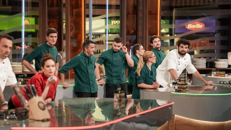 Chefi la cuțite, 22 decembrie 2025. Ce echipă a câștigat ultimul battle și cine este primul semifinalist al sezonului 16