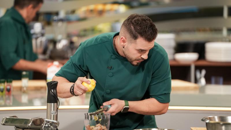 Chefi la cuțite, 22 decembrie 2025. Cine sunt semifinaliștii sezonului 16. Patru concurenți au părăsit marea competiție în lacrimi