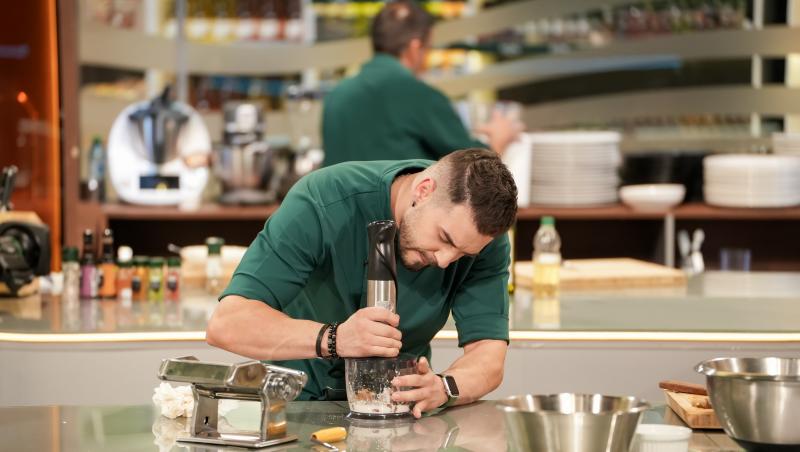 Chefi la cuțite, 22 decembrie 2025. Cine sunt semifinaliștii sezonului 16. Patru concurenți au părăsit marea competiție în lacrimi