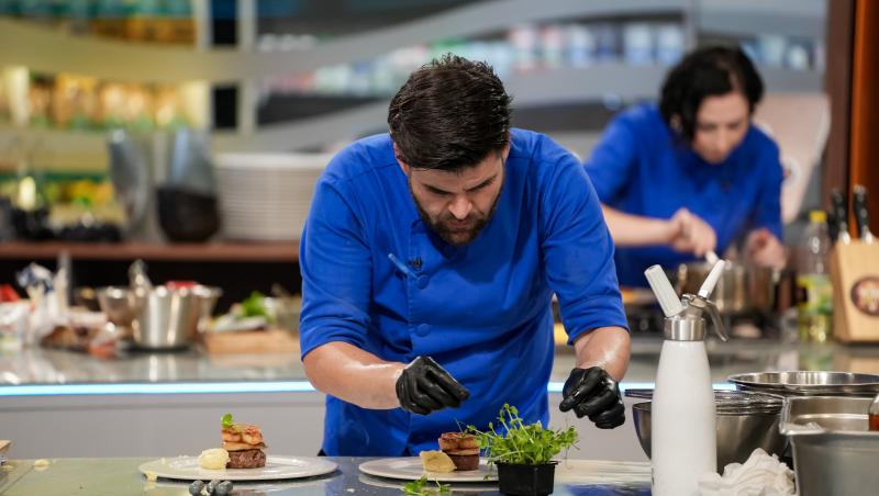 Chefi la cuțite, 22 decembrie 2025. Cine sunt semifinaliștii sezonului 16. Patru concurenți au părăsit marea competiție în lacrimi