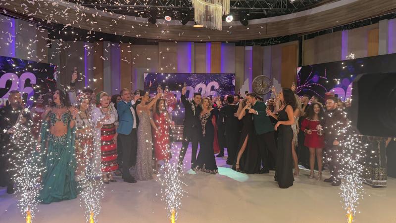 Pe 31 decembrie, de la 16:00, Mirela Vaida şi Valentin Sanfira dau startul distracţiei de Revelion la Antena Stars