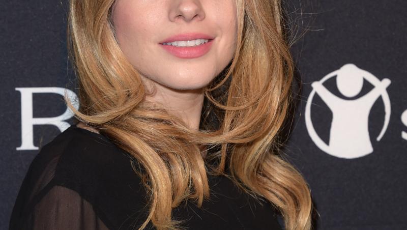 Imagini rare cu Alexandra Dinu, prima soție a lui Adrian Mutu. A apărut la un eveniment alături de fiul ei, Mario Mutu