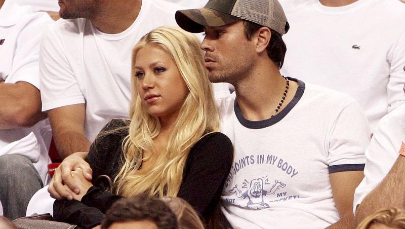 Enrique Iglesias și Anna Kournikova au devenit părinți pentru a patra oară. Prima fotografie cu bebelușul