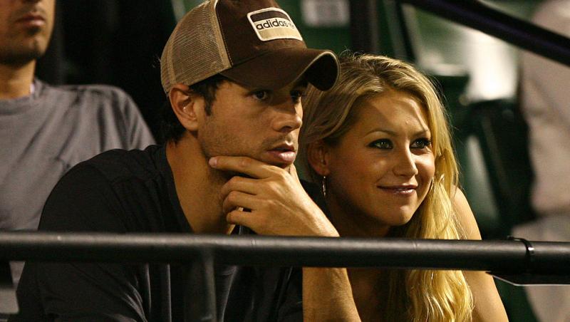 Enrique Iglesias și Anna Kournikova au devenit părinți pentru a patra oară. Prima fotografie cu bebelușul