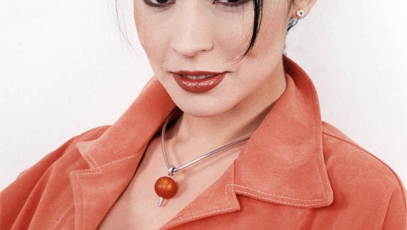 Ședința foto incendiară a Andreei Marin la împlinirea vârstei de 51 ani. Decolteul cu care a atras atenția fanilor