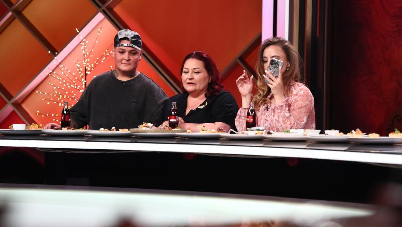 Semifinala Chefi la cuțite, 23 decembrie 2025. Semifinaliștii au gătit pentru concurenții din sezonul trecut alături de familii