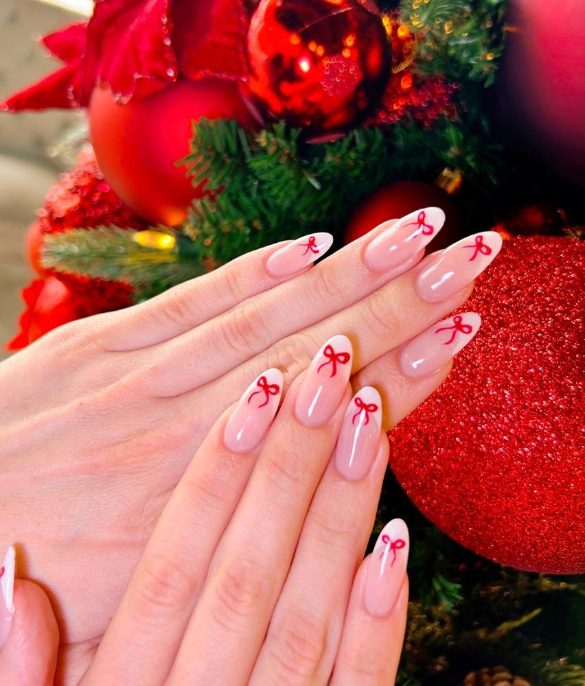 Modele unghii de Crăciun 2025