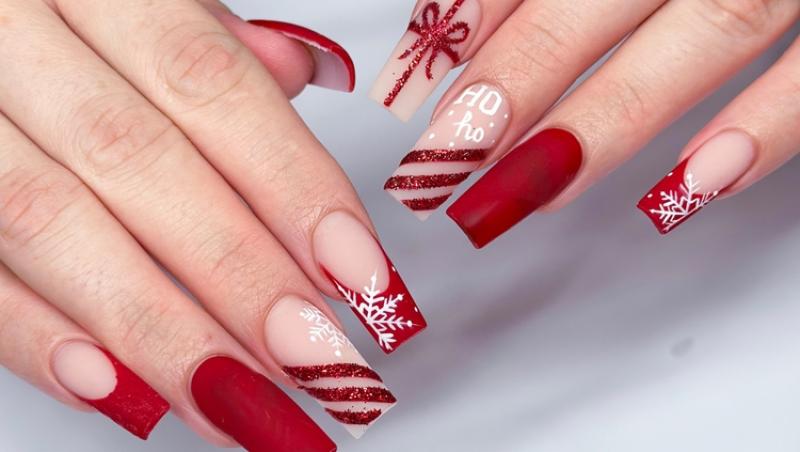 Modele unghii de Crăciun 2025