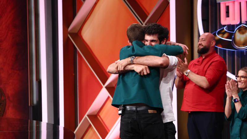 Finala Chefi la cuțite, 24 decembrie 2025. Cine sunt finaliștii sezonului 16. Ce premieră spectaculoasă a avut loc în Marea Finală