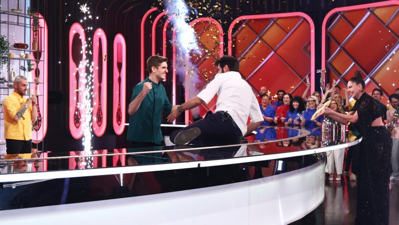 Cine a câștigat Chefi la cuțite, sezonul 16. Luca Zvaleni pleacă acasă cu premiul de 30.000 de Euro și stagiul la Retroscena