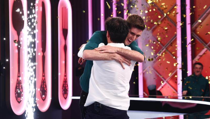 Cine a câștigat Chefi la cuțite, sezonul 16. Luca Zvaleni pleacă acasă cu premiul de 30.000 de Euro și stagiul la Retroscena