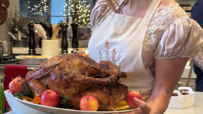 Cum arată Lynda, sora discretă a lui Jennifer Lopez. Artista a publicat imagini rare cu familia de Crăciun în familie