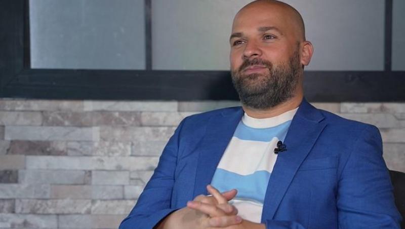 Interviu Andrei Ștefănescu. Artistul face dezvăluiri din culisele Revelionului cel neBUN. Cine dă startul distracției la Antena 1