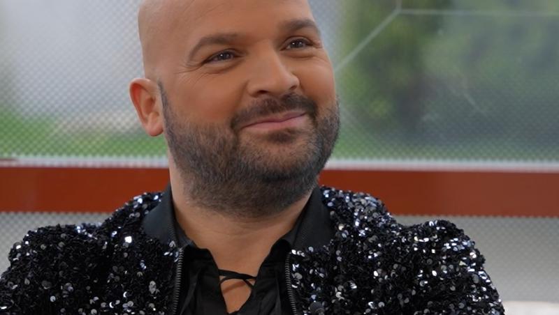 Interviu Andrei Ștefănescu. Artistul face dezvăluiri din culisele Revelionului cel neBUN. Cine dă startul distracției la Antena 1