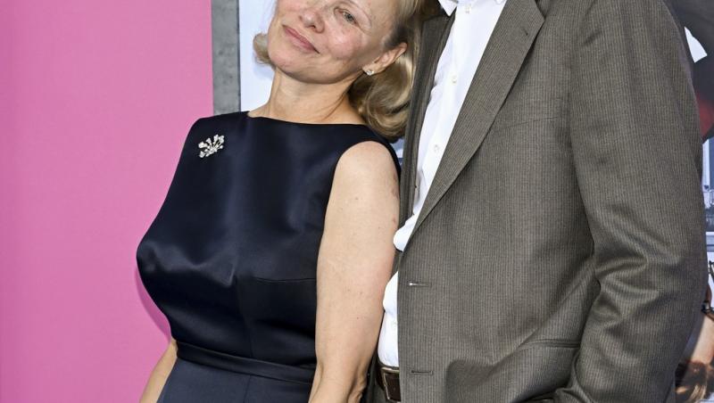 Pamela Anderson rupe tăcerea despre relația „intimă” cu Liam Neeson. Ce a dezvăluit actrița