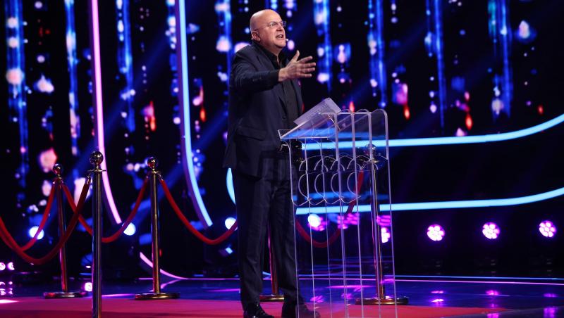 Cum arată Axinte din „Vacanța Mare” la 52 de ani. Florin Petrescu filmează o comedie în Egipt și s-a pozat la bustul gol pe plajă