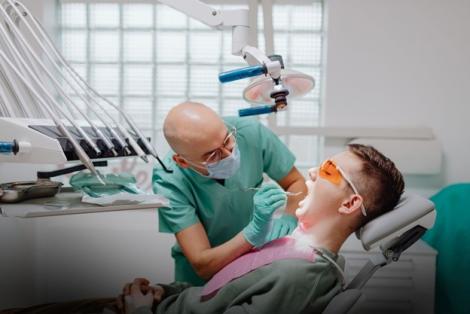 (P) Excelența Materialelor Moderne în Stomatologie: De la Inovație la Rezultate Predictibile