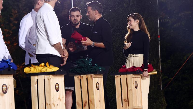 Chefi la cuțite, 3 decembrie 2025. Jurații și-au format echipele din sezonul 16. Ce concurenți au primit tunici în bootcamp