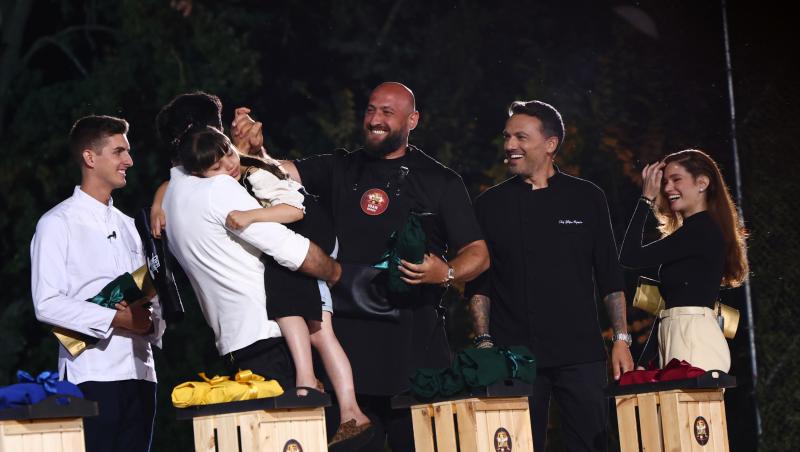 Chefi la cuțite, 3 decembrie 2025. Jurații și-au format echipele din sezonul 16. Ce concurenți au primit tunici în bootcamp