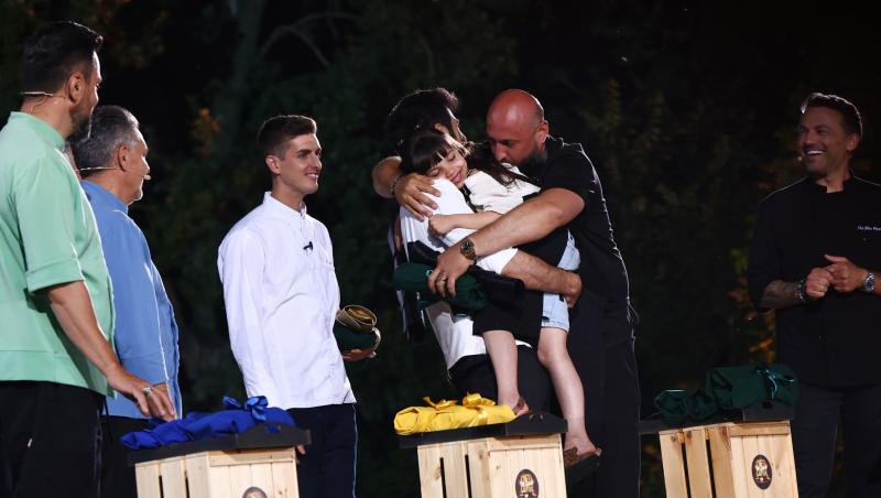 Chefi la cuțite, 3 decembrie 2025. Jurații și-au format echipele din sezonul 16. Ce concurenți au primit tunici în bootcamp