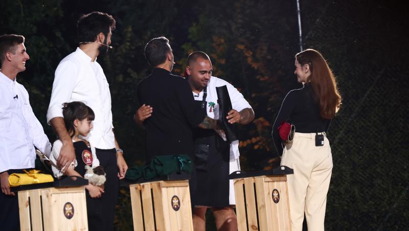 Chefi la cuțite, 3 decembrie 2025. Jurații și-au format echipele din sezonul 16. Ce concurenți au primit tunici în bootcamp