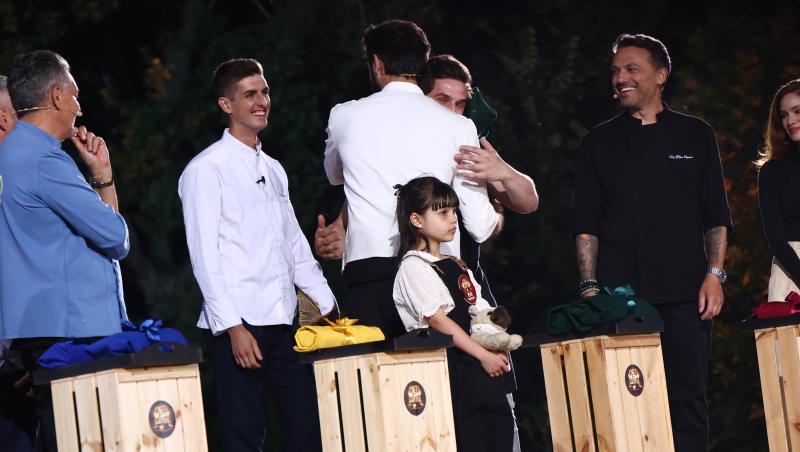 Chefi la cuțite, 3 decembrie 2025. Jurații și-au format echipele din sezonul 16. Ce concurenți au primit tunici în bootcamp