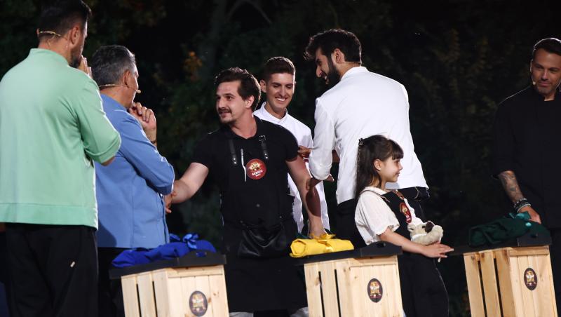 Chefi la cuțite, 3 decembrie 2025. Jurații și-au format echipele din sezonul 16. Ce concurenți au primit tunici în bootcamp