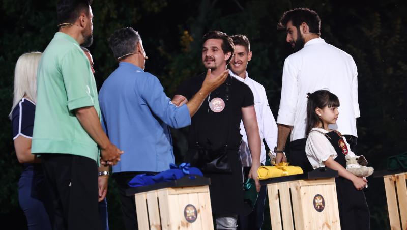 Chefi la cuțite, 3 decembrie 2025. Jurații și-au format echipele din sezonul 16. Ce concurenți au primit tunici în bootcamp