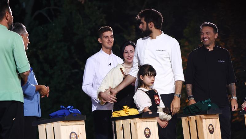 Chefi la cuțite, 3 decembrie 2025. Jurații și-au format echipele din sezonul 16. Ce concurenți au primit tunici în bootcamp