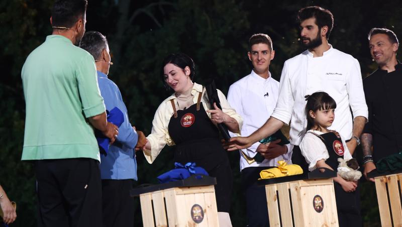 Chefi la cuțite, 3 decembrie 2025. Jurații și-au format echipele din sezonul 16. Ce concurenți au primit tunici în bootcamp